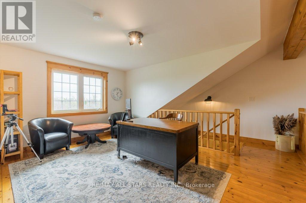 1769 MYERS CRESCENT - 27