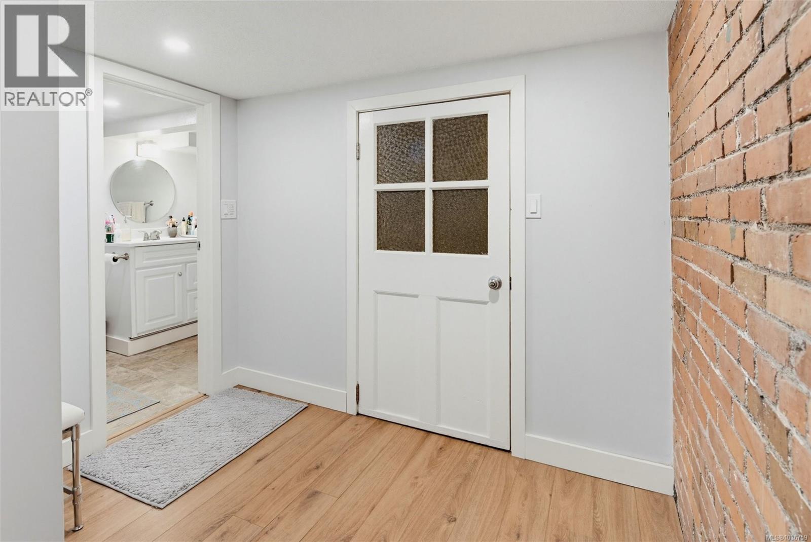 1566 Hampshire Rd - 54