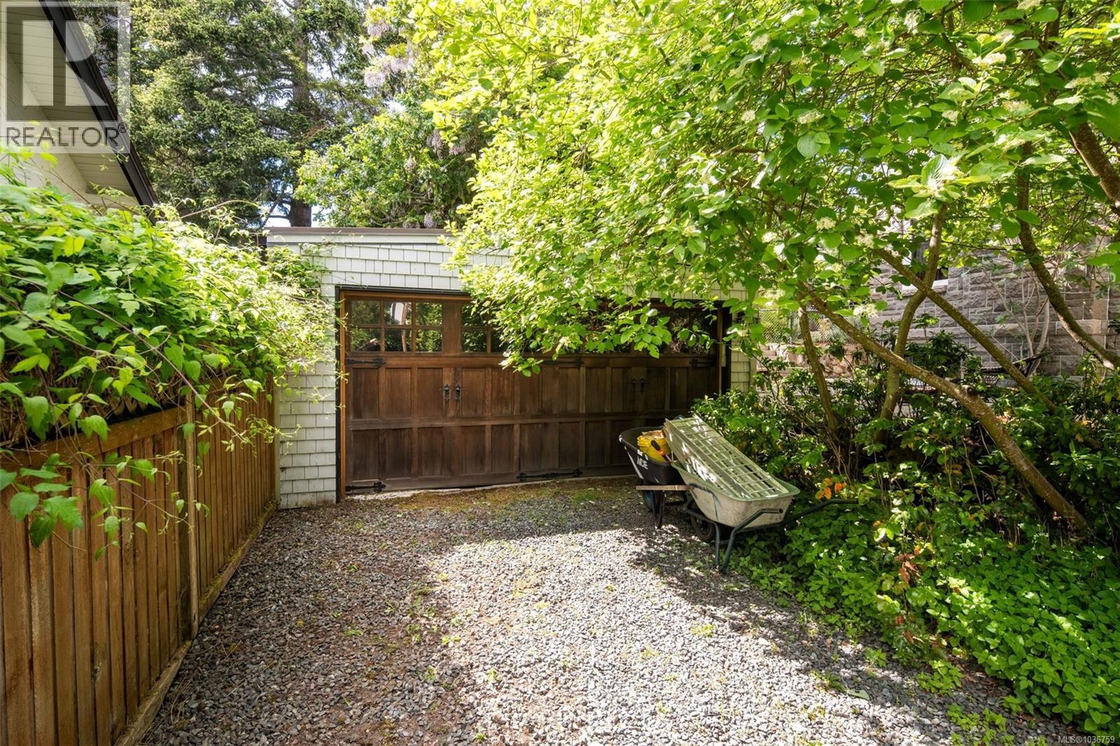 1566 Hampshire Rd - 67