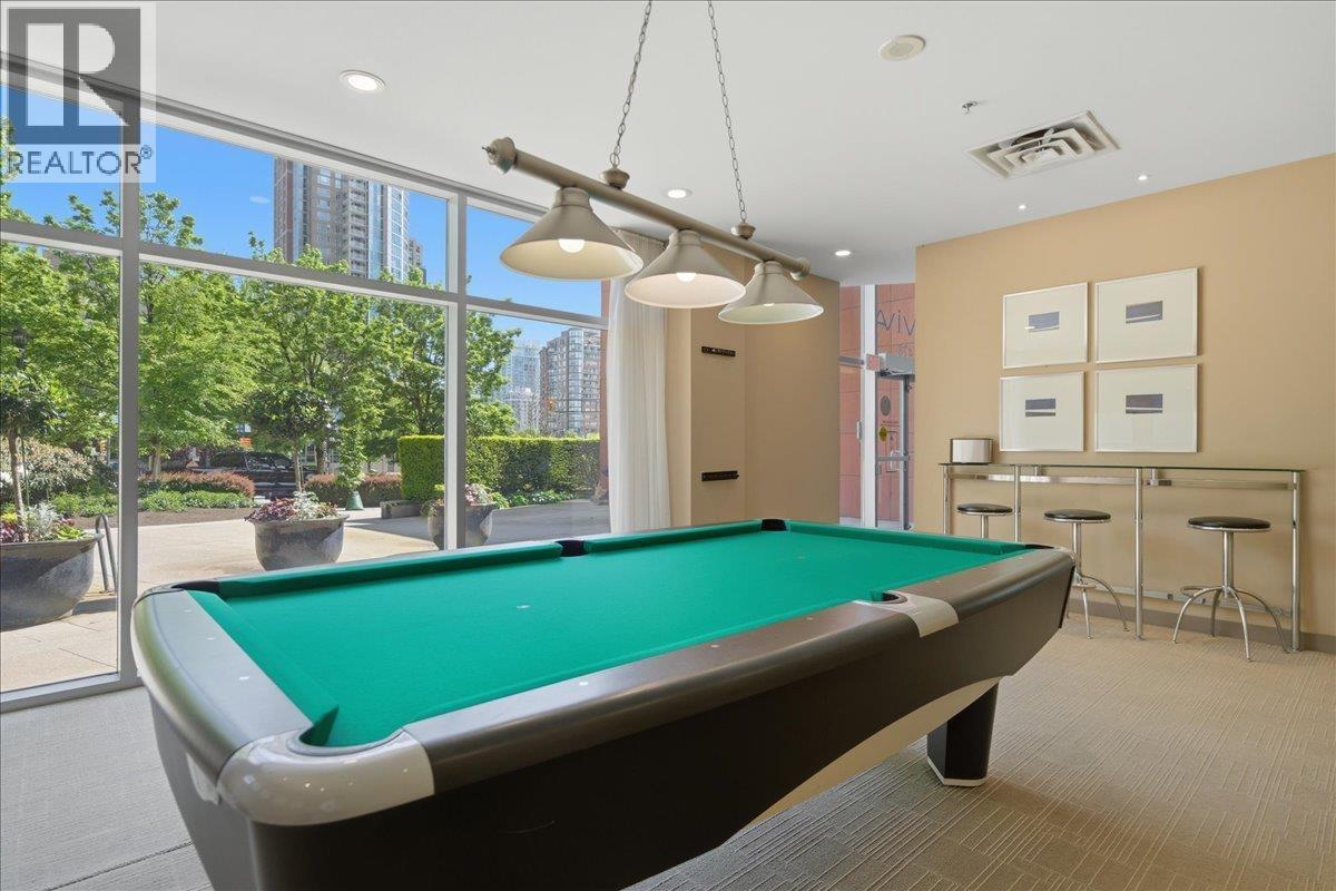 2002 1408 STRATHMORE MEWS, Vancouver