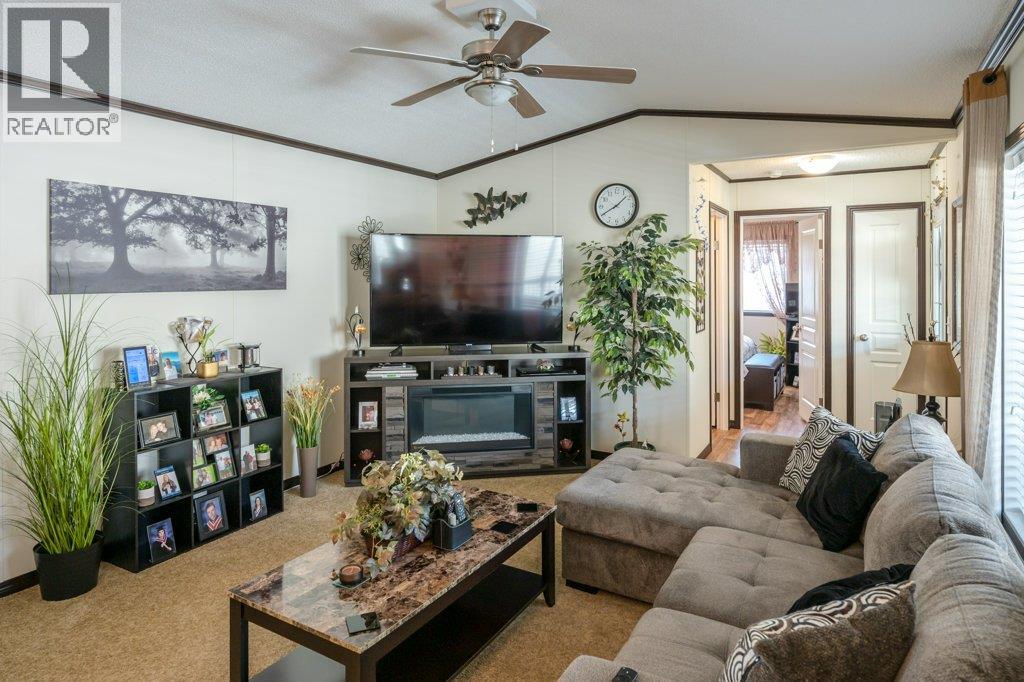 6633 PARK Drive Unit# 36, Oliver