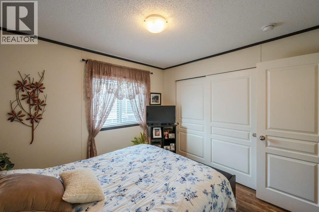 6633 PARK Drive Unit# 36, Oliver