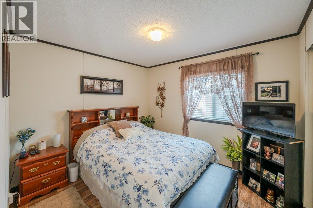 6633 PARK Drive Unit# 36, Oliver