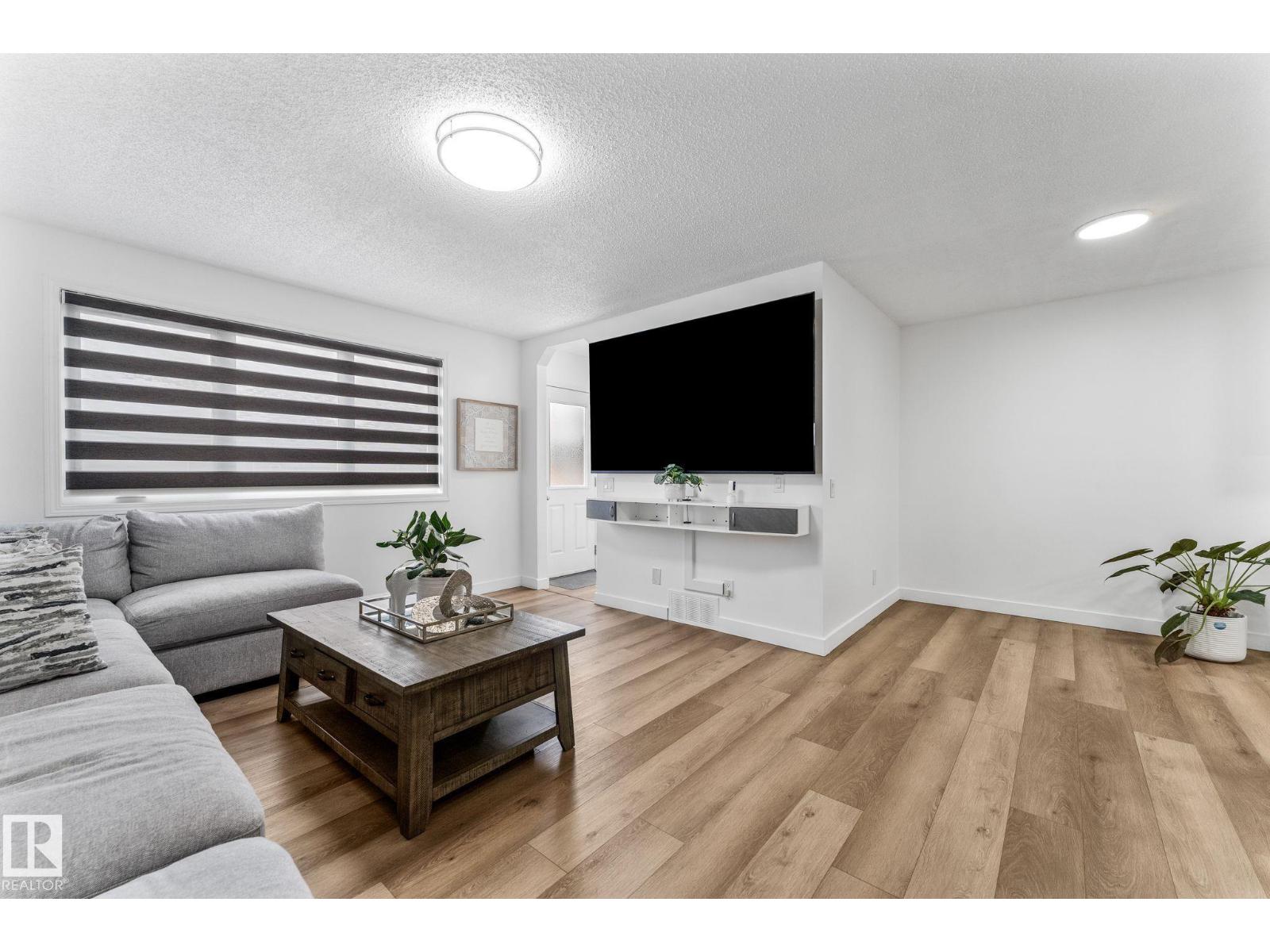 802 MCLEOD AV - 19