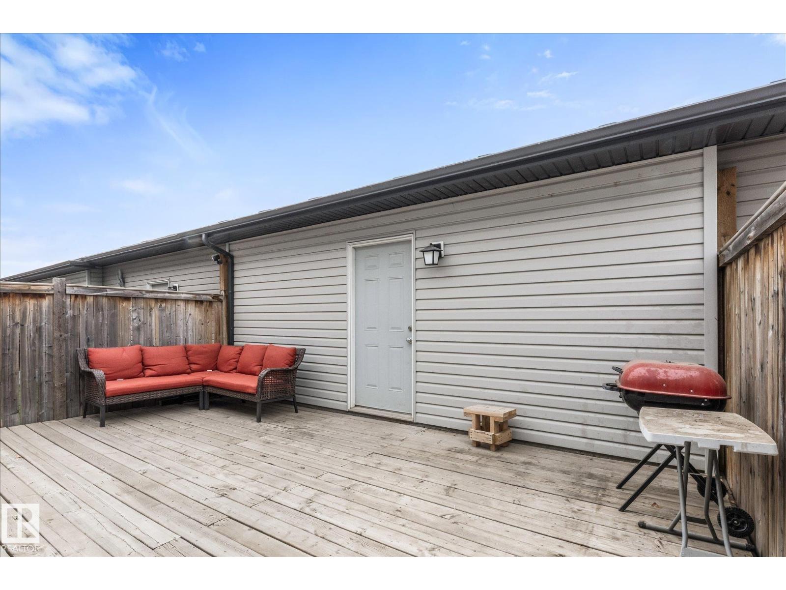802 MCLEOD AV - 46