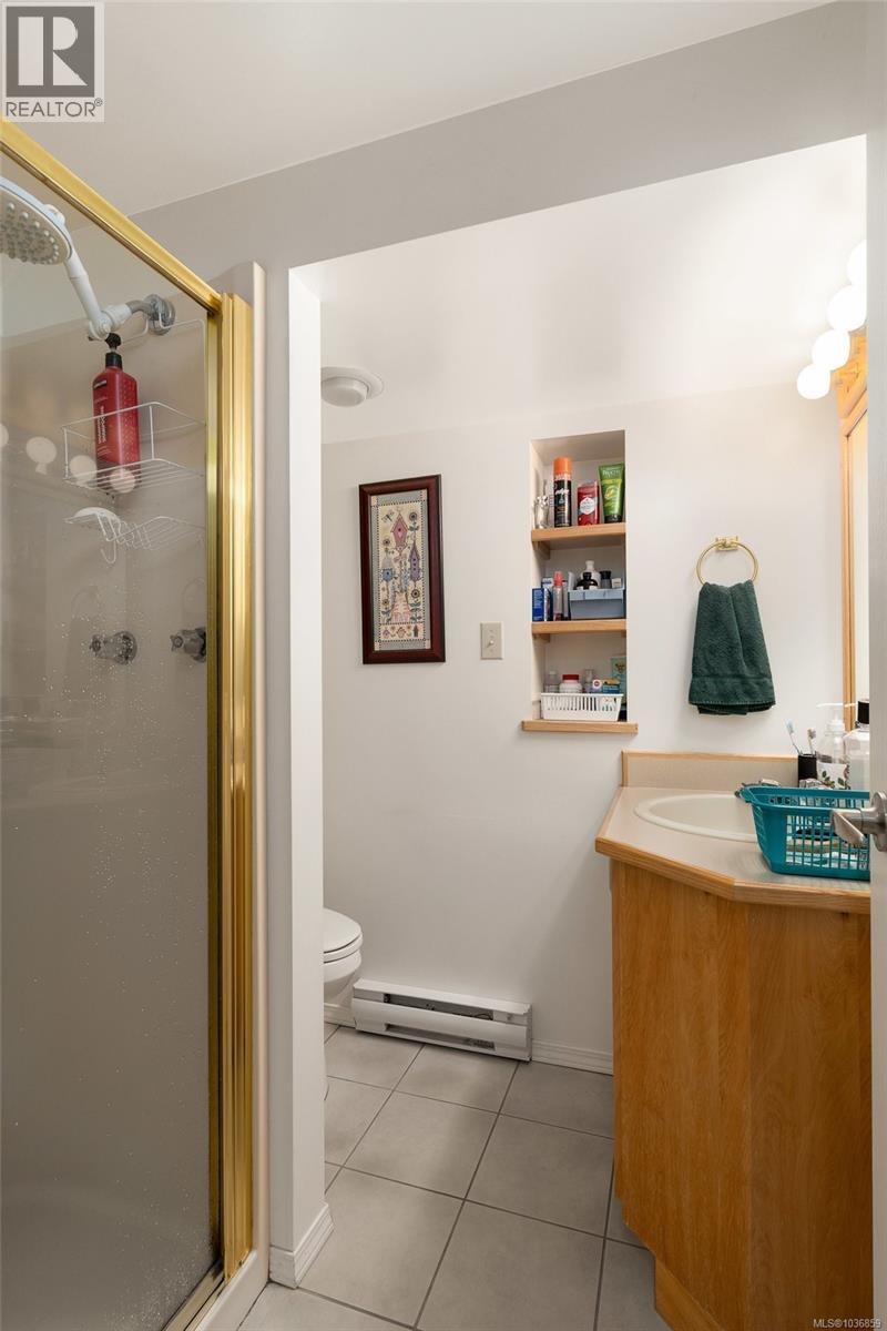 582 Baxter Ave - 19