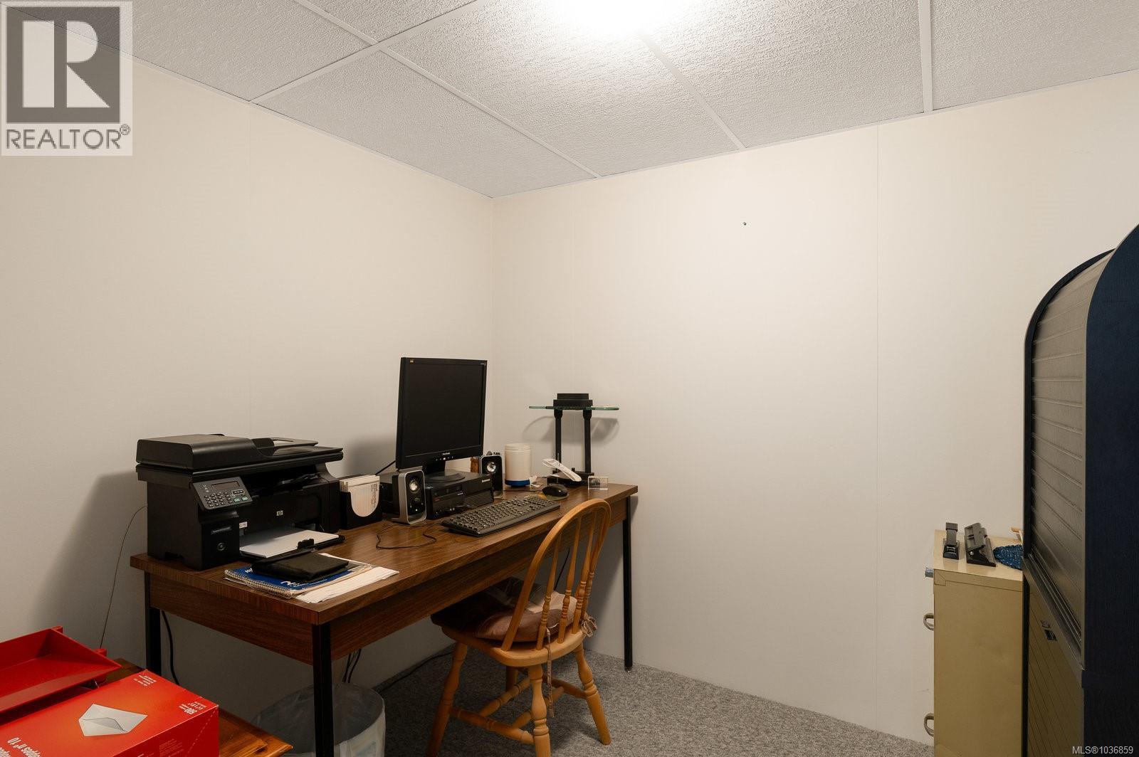 582 Baxter Ave - 18