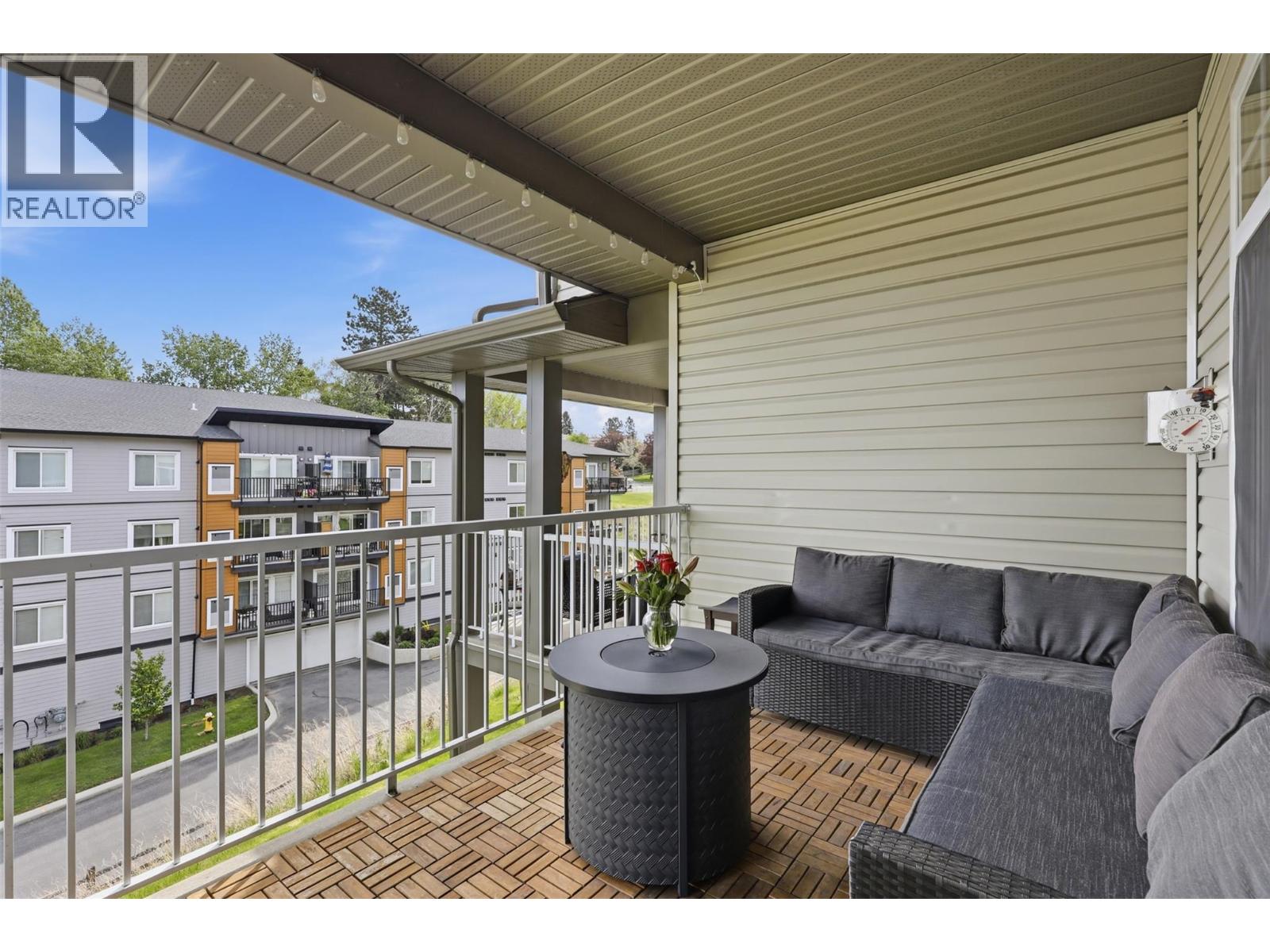 #59 2046 Robson Place - 16