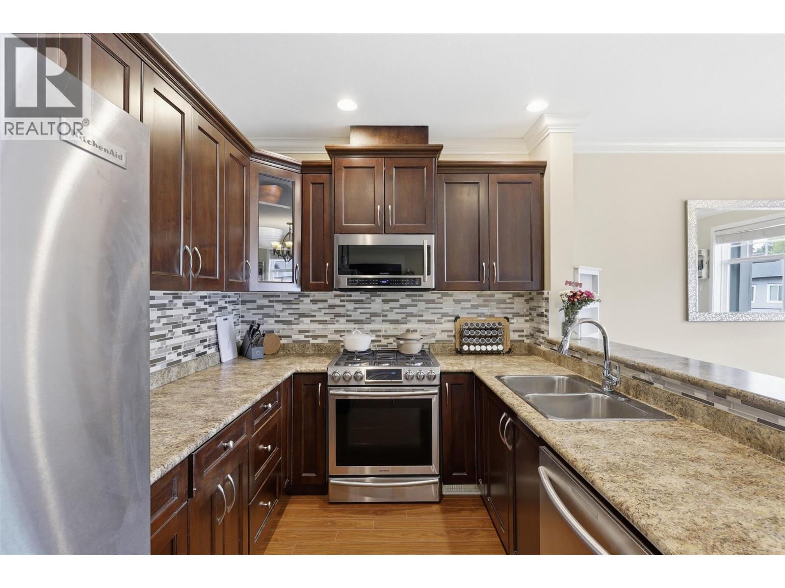 #59 2046 Robson Place - 12
