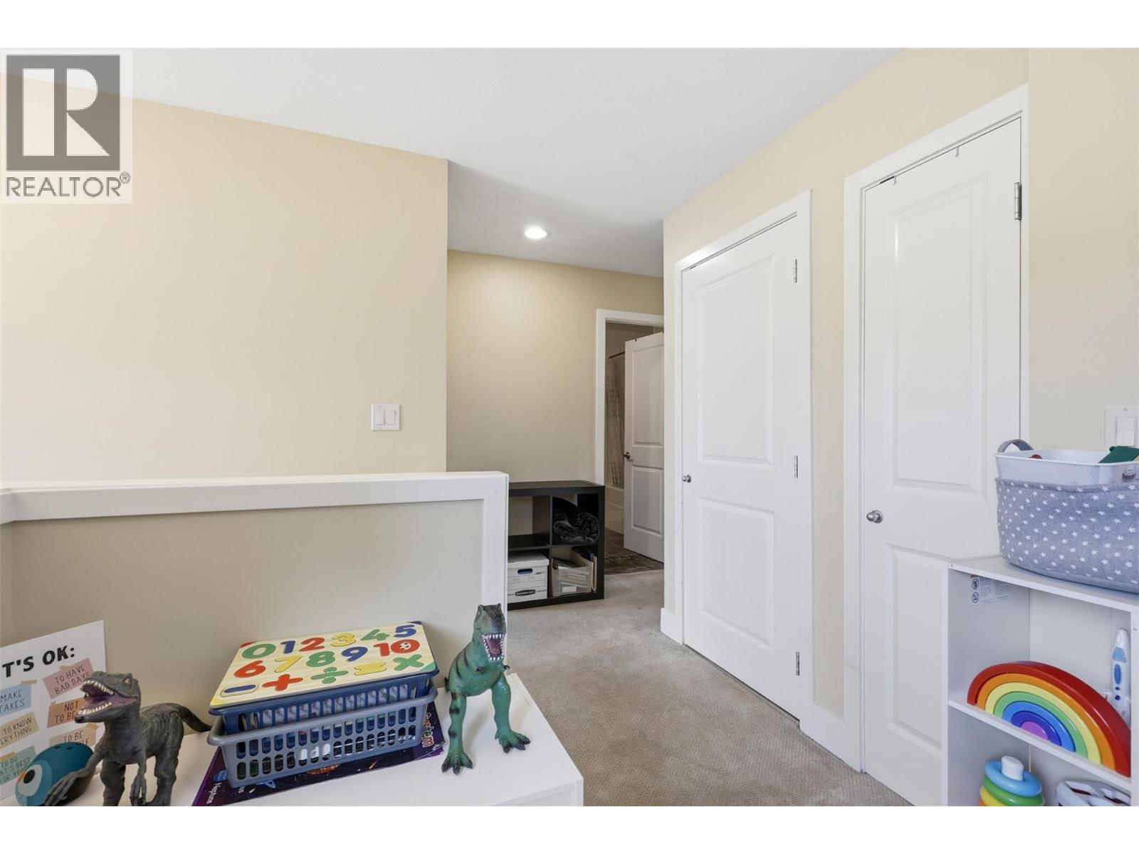 #59 2046 Robson Place - 22