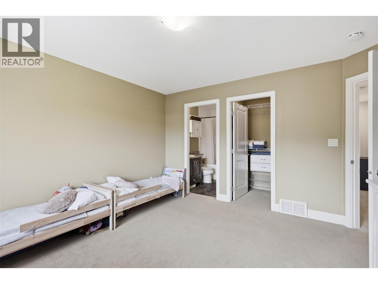 #59 2046 Robson Place - 24