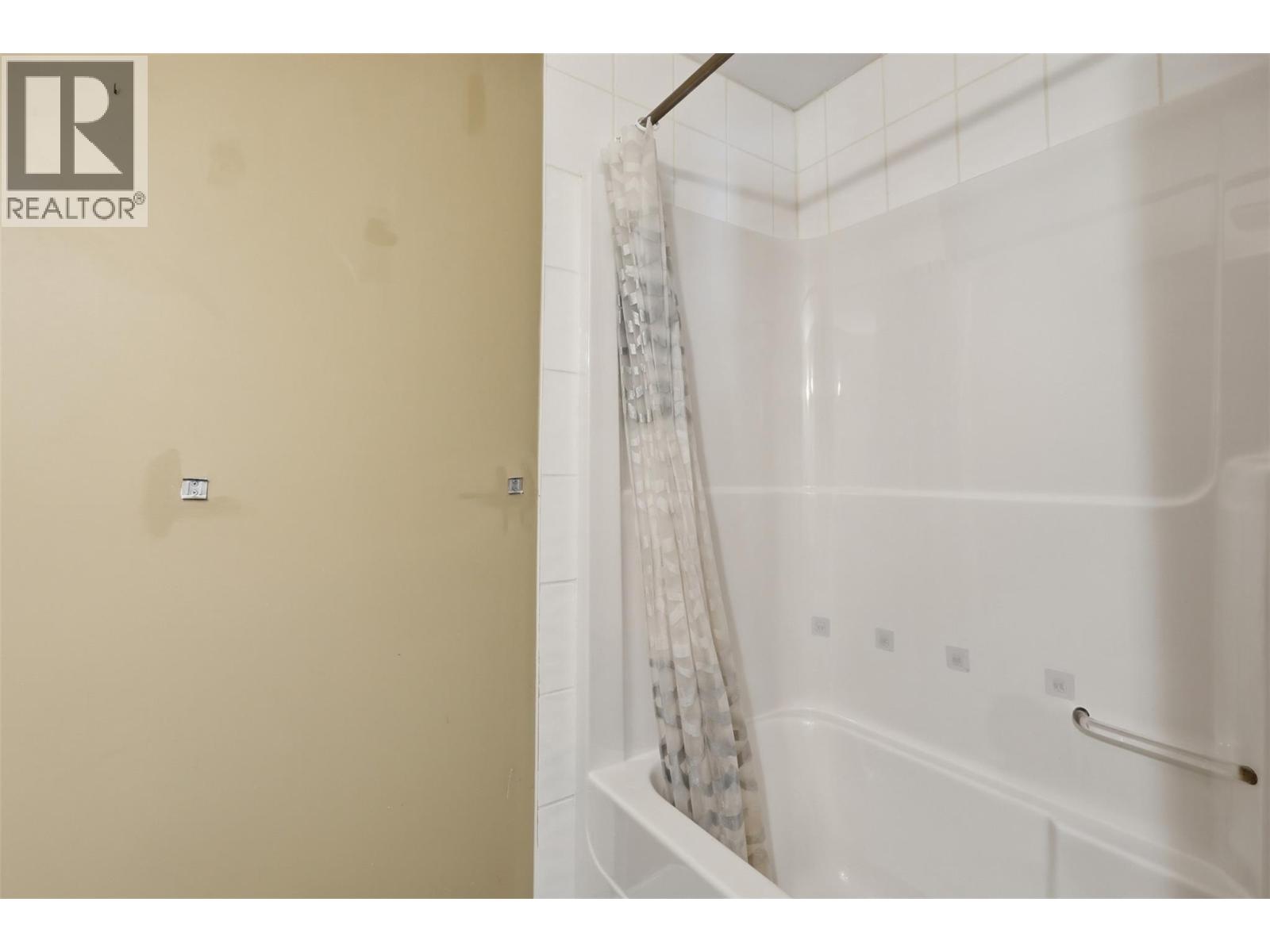 #59 2046 Robson Place - 30