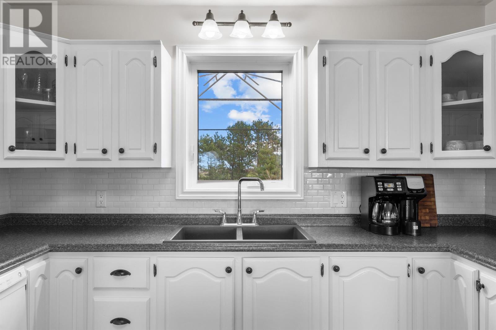 184 DEKKER Road - 13