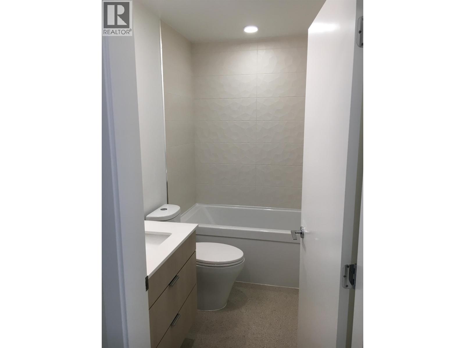 101 2463 RABBIT DRIVE, Tsawwassen