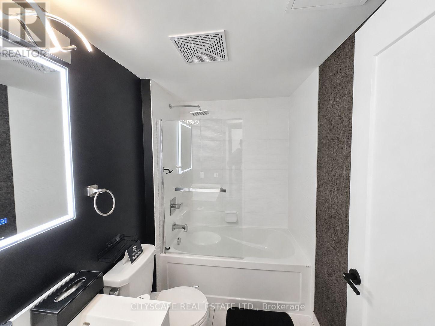 #1508 56 ANNIE CRAIG DRIVE - 15