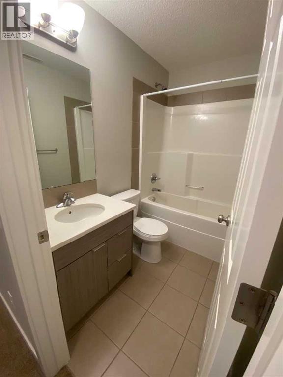 902, 35 Aquitania Circle W
