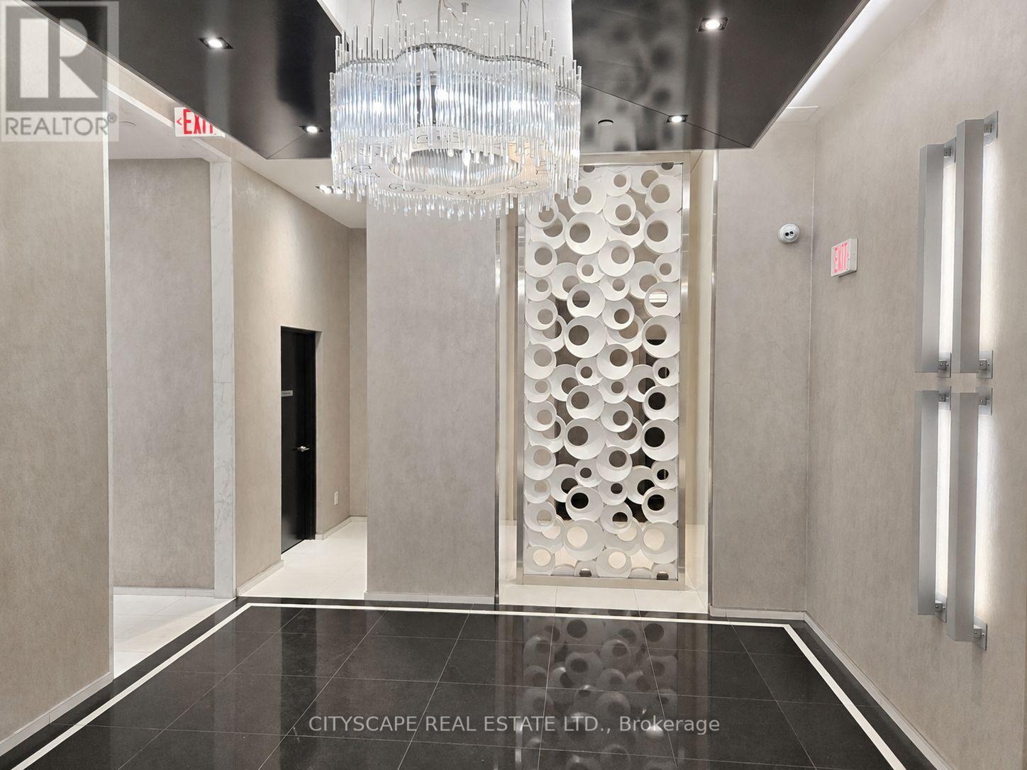 #1508 56 ANNIE CRAIG DRIVE - 6