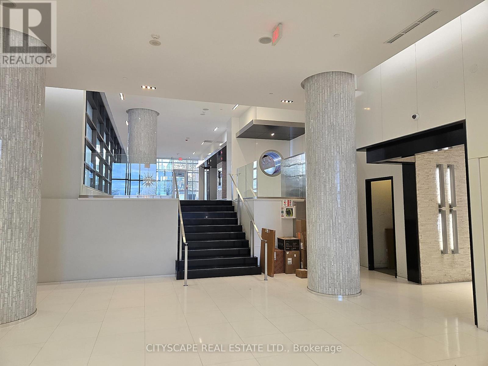 #1508 56 ANNIE CRAIG DRIVE - 5
