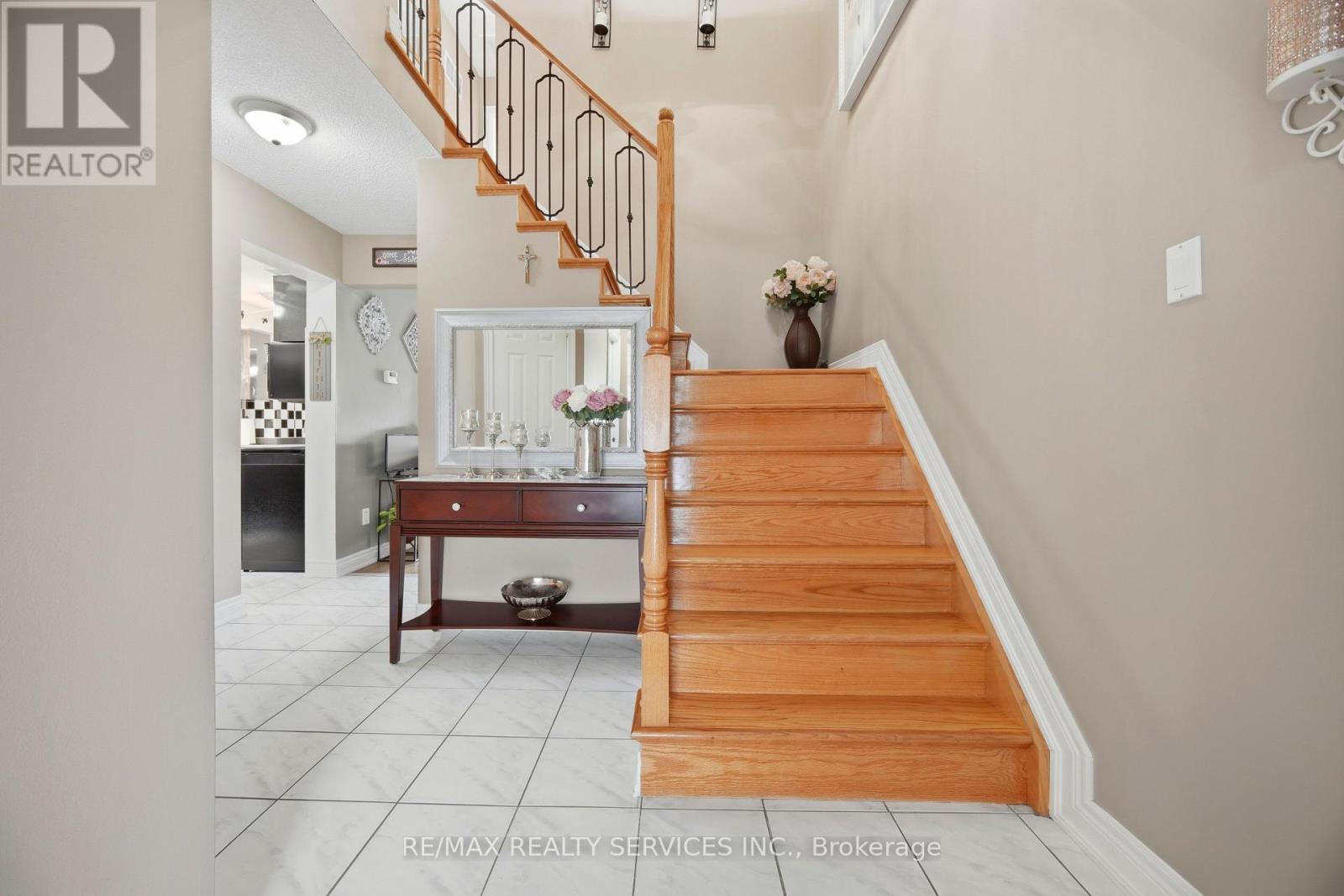 17 METZAK DRIVE - 17