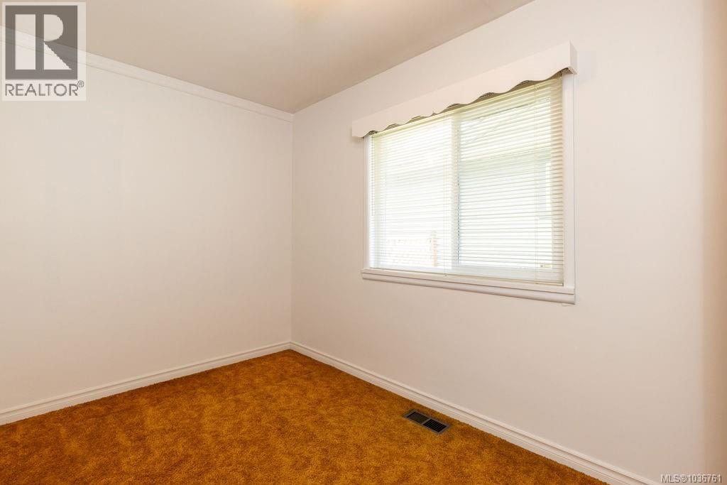 880 Eberts St - 12