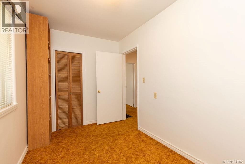 880 Eberts St - 13