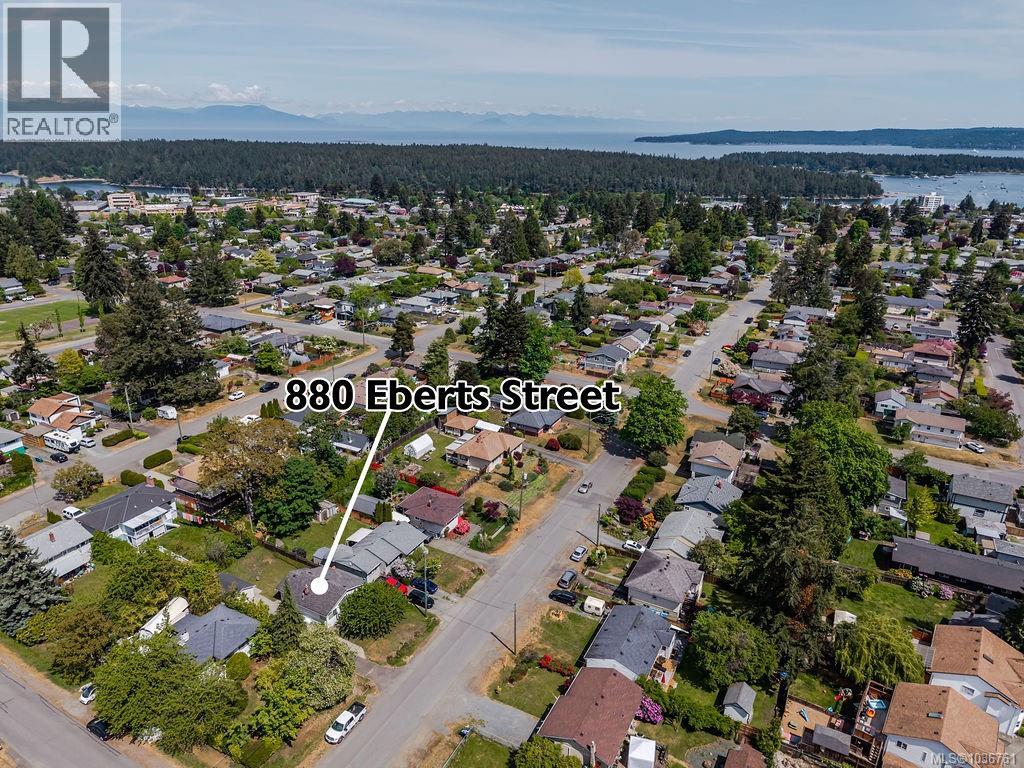 880 Eberts St - 28