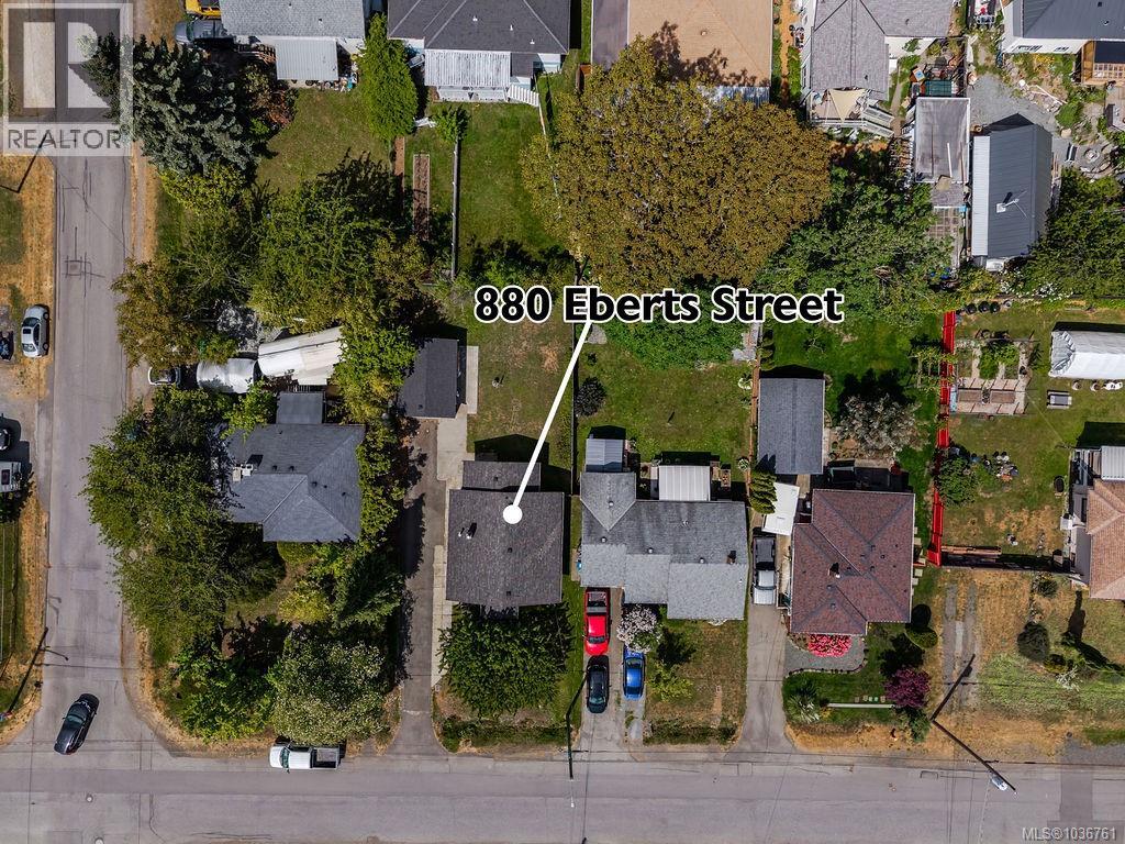 880 Eberts St - 29