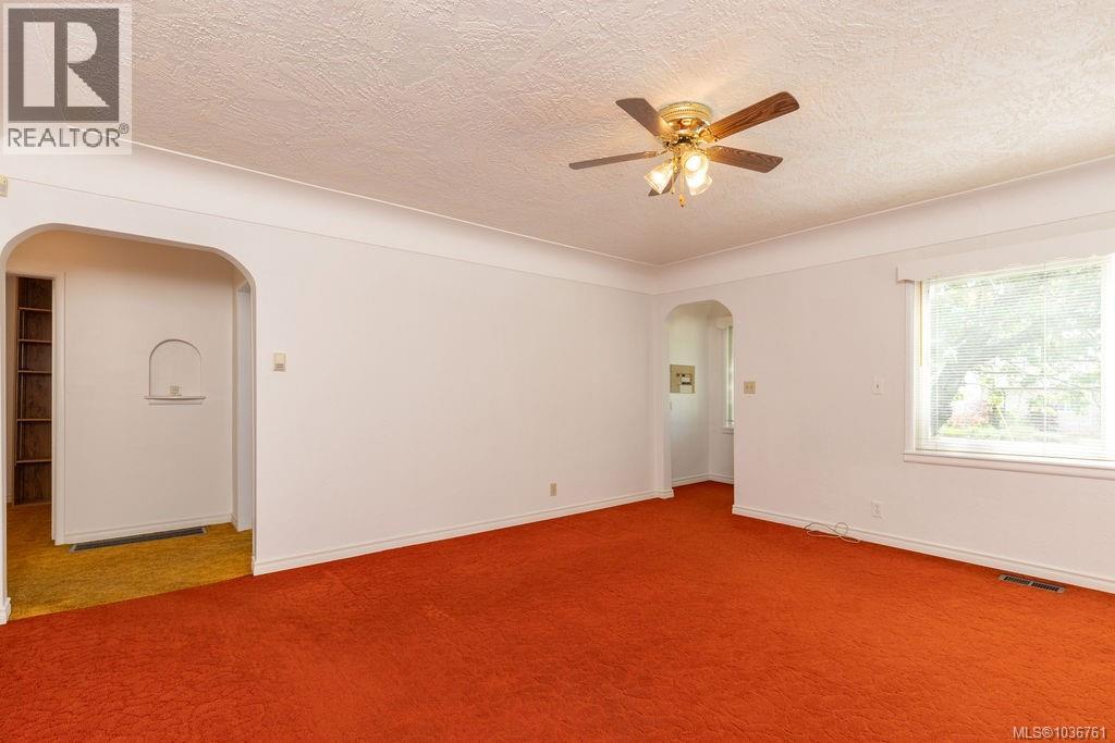 880 Eberts St - 7
