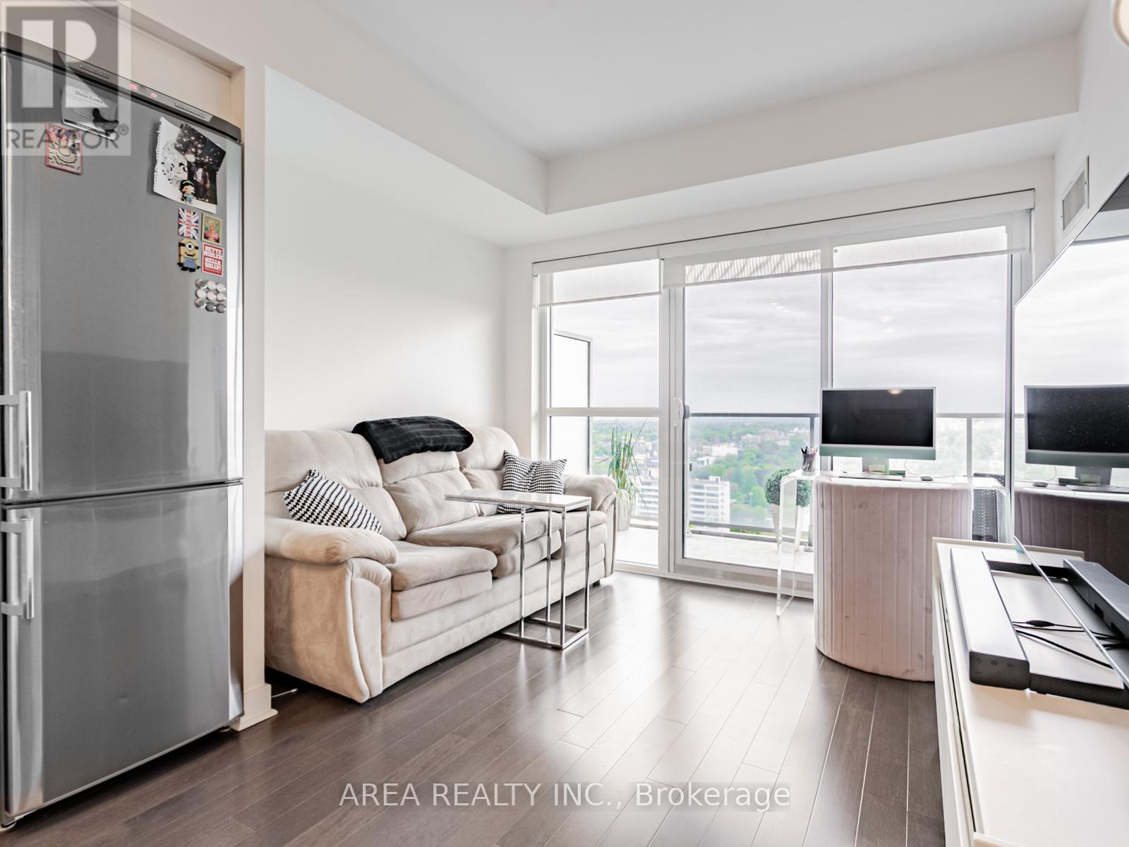 #2009 58 ORCHARD VIEW BOULEVARD - 2