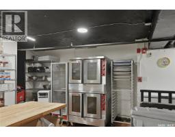 245 3rd Avenue S, Saskatoon, SK S7K1M4 Photo 41