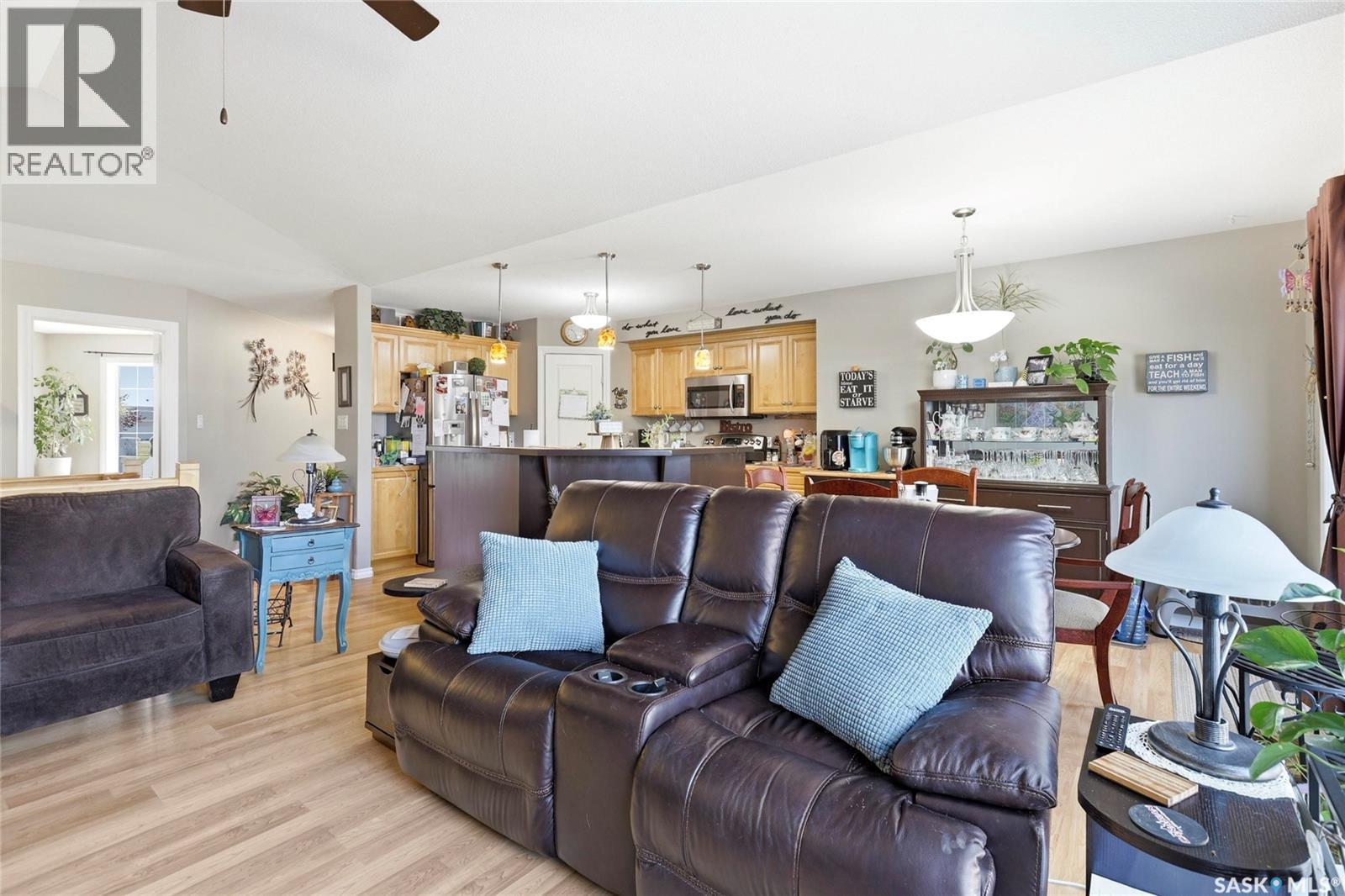 #2827 Meadow Park CRESCENT E - 12