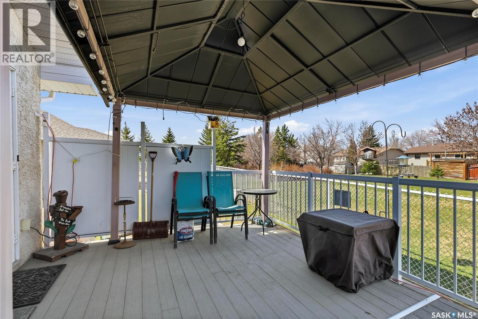 #2827 Meadow Park CRESCENT E - 28