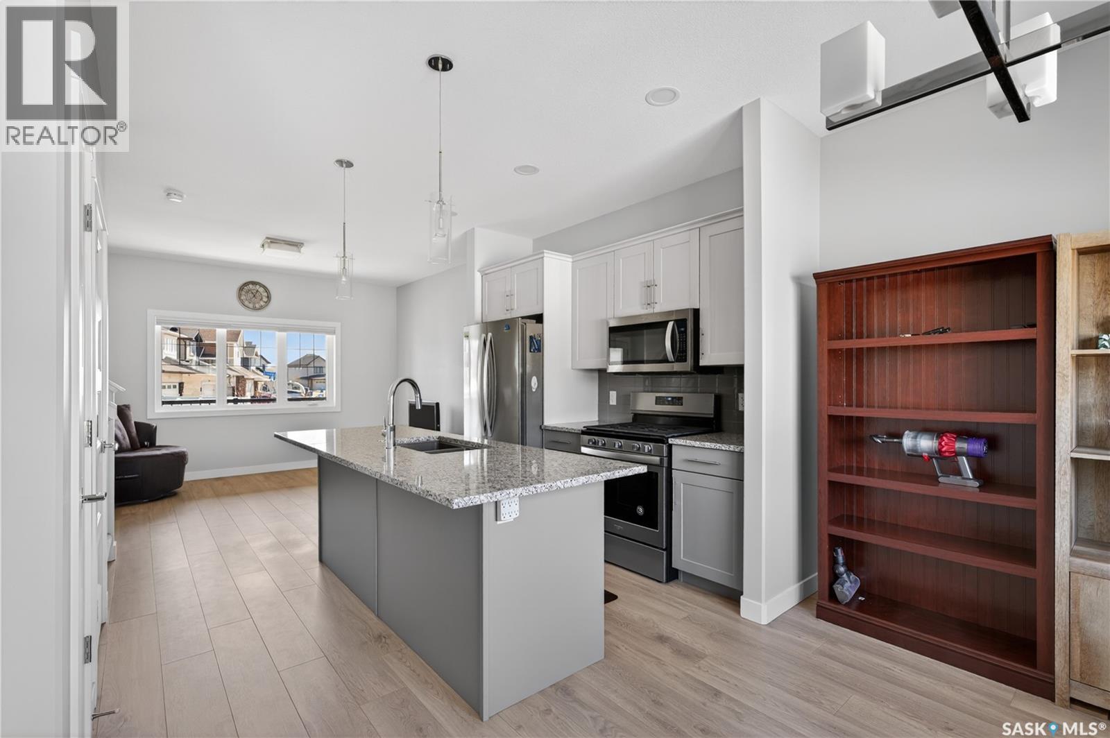 3136 Crosbie CRESCENT - 10