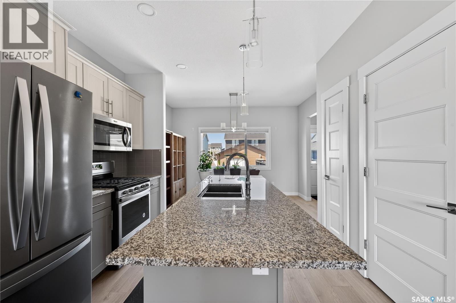3136 Crosbie CRESCENT - 12