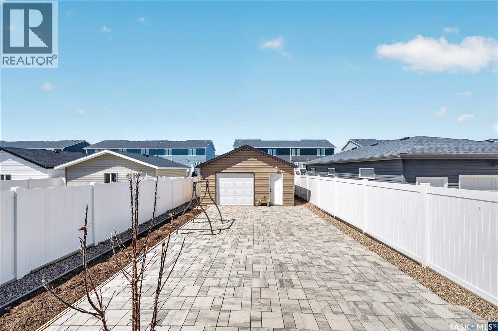 3136 Crosbie CRESCENT - 36