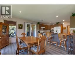 Foyer - 35 Peregrine Way, Vernon, BC V1H1E4 Photo 11