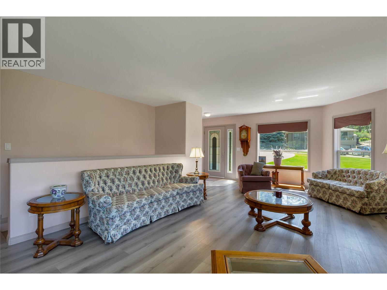 35 Peregrine Way - 7