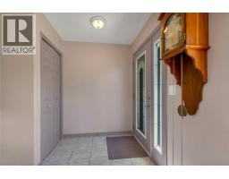 Bedroom - 35 Peregrine Way, Vernon, BC V1H1E4 Photo 6