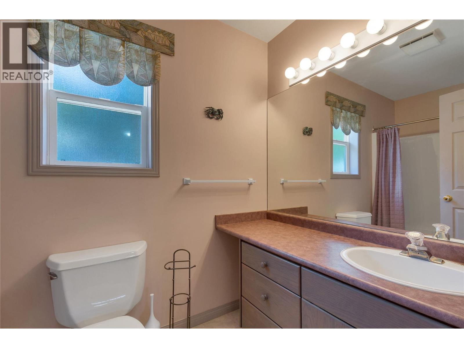 35 Peregrine Way - 22