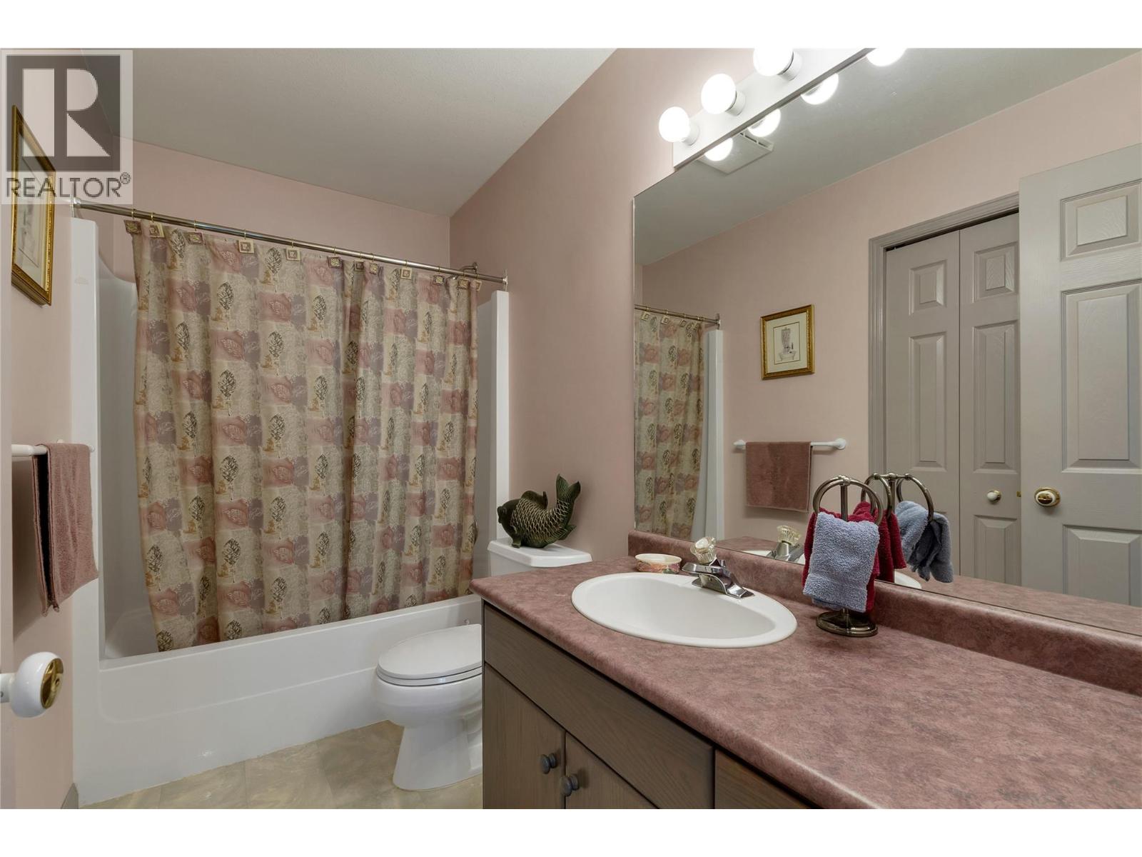 35 Peregrine Way - 26