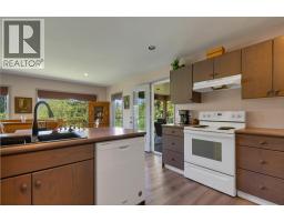 4pc Ensuite bath - 35 Peregrine Way, Vernon, BC V1H1E4 Photo 15