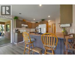 Dining room - 35 Peregrine Way, Vernon, BC V1H1E4 Photo 18