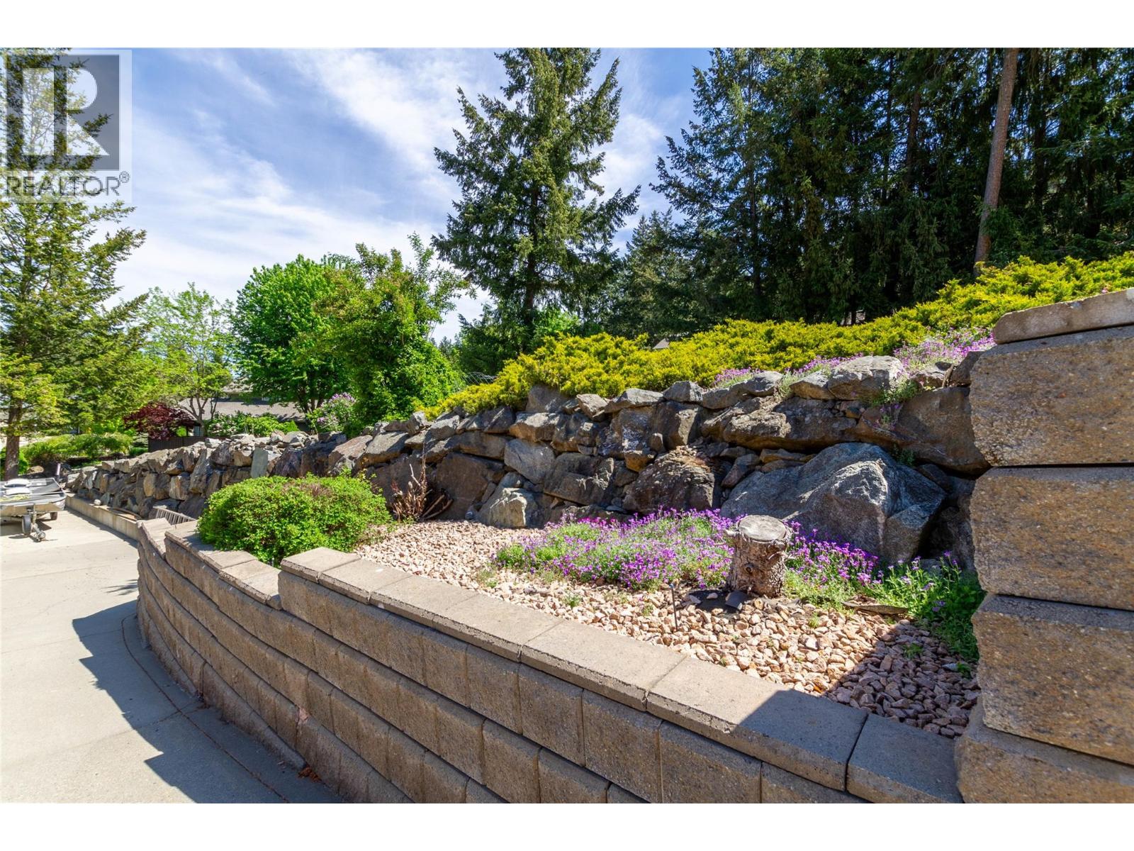 35 Peregrine Way - 60