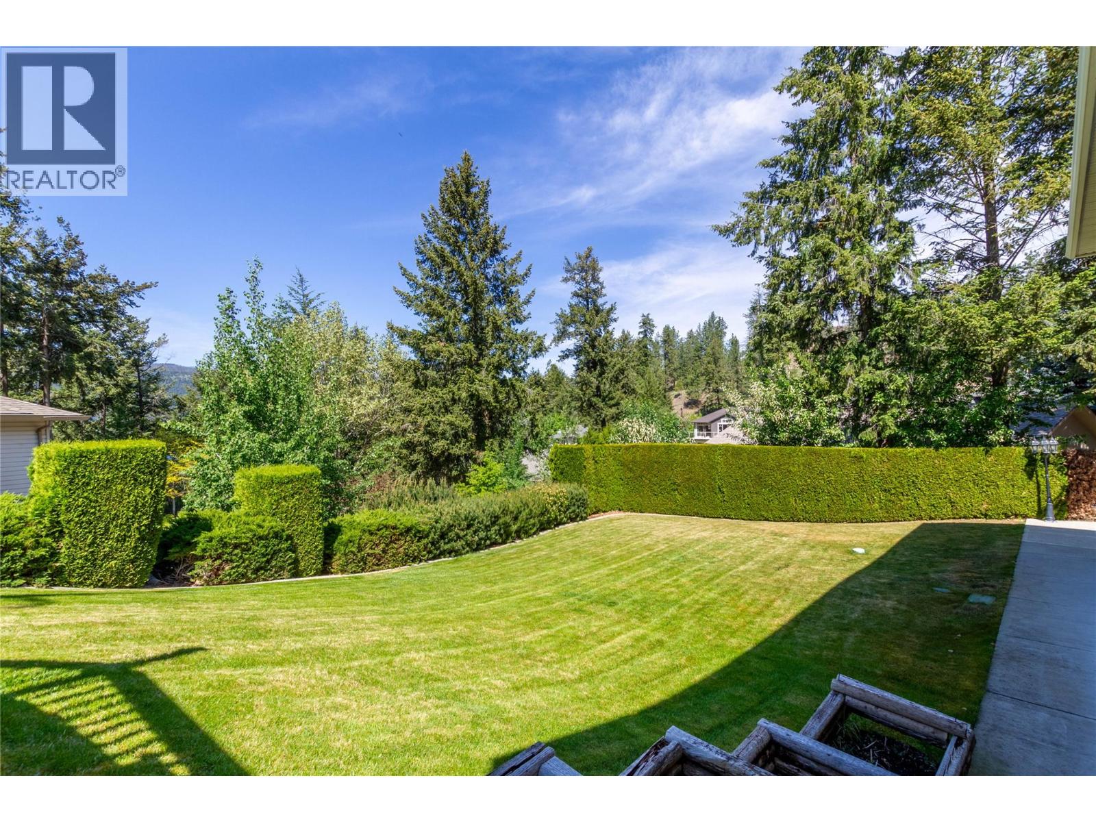 35 Peregrine Way - 57