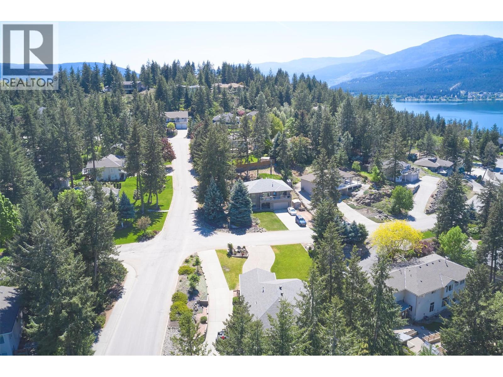 35 Peregrine Way - 74