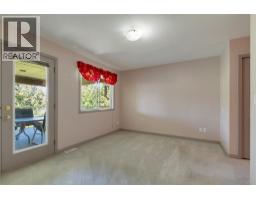 Kitchen - 35 Peregrine Way, Vernon, BC V1H1E4 Photo 19