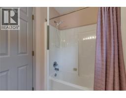 35 Peregrine Way, Vernon, BC V1H1E4 Photo 23