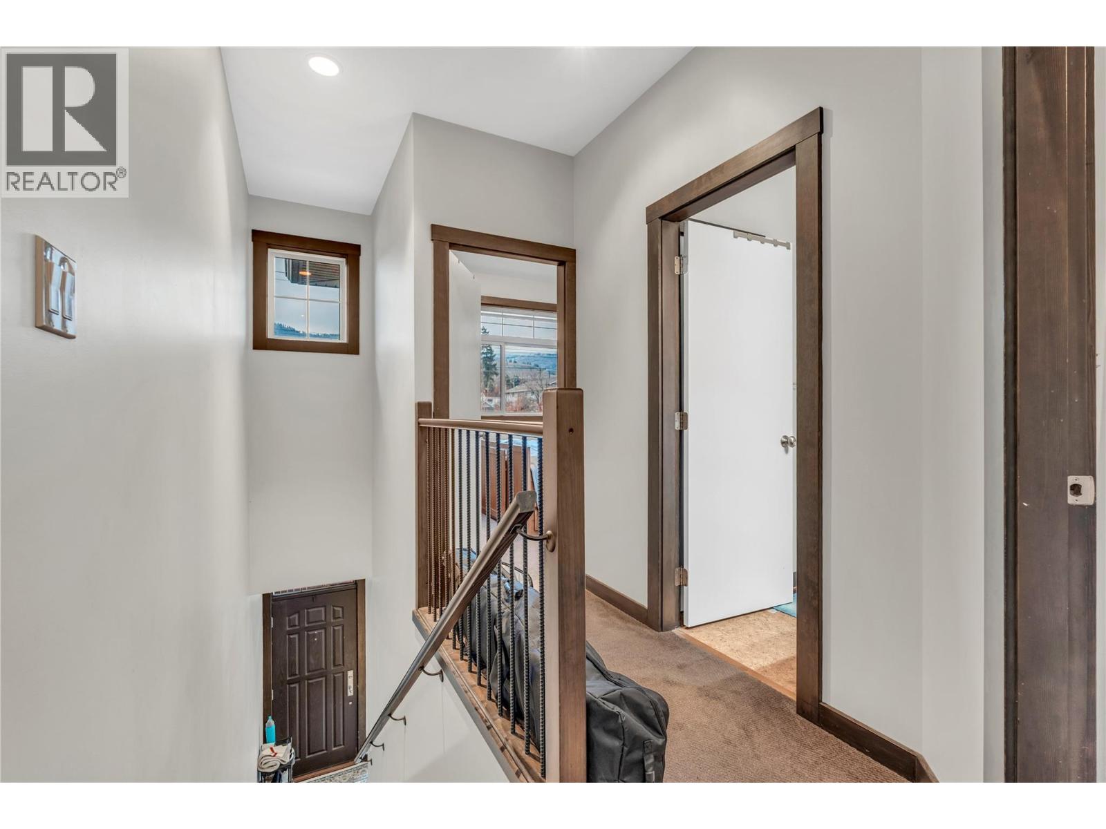 #102 653 Papineau Street - 11