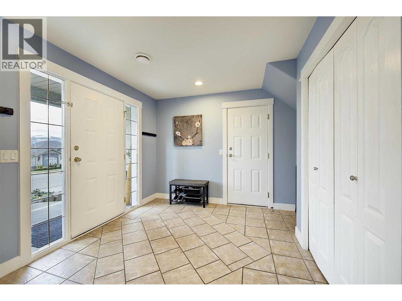 1682 Vineyard Drive - 5
