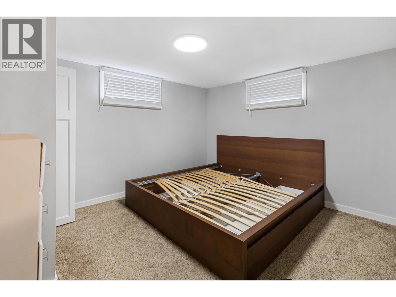 585 GILLETT STREET - 19